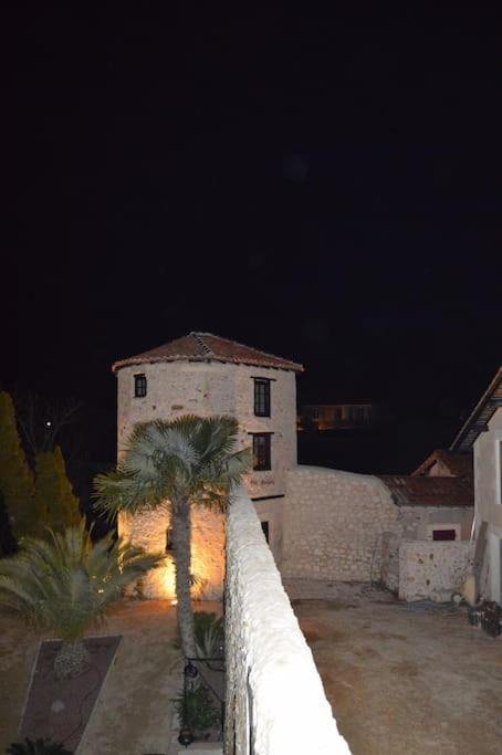 Tour Medievale Fortifiee Entierement Restaure Saint-Sever  المظهر الخارجي الصورة